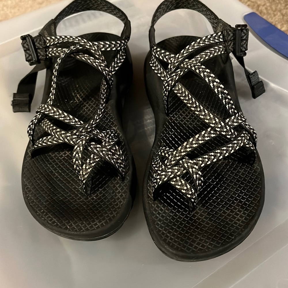 Chaco Womens Black and white Strappy Sandals Size 7
